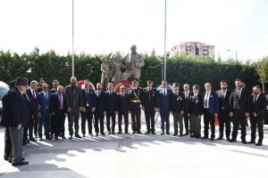 30 Ağustos Zafer Bayramı Çelenk Sunma ve Tebrikat Töreni Gerçekleştirildi